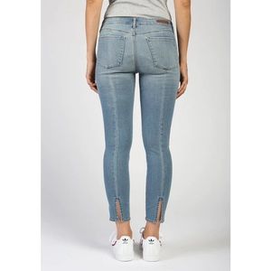 Articles of Society Cropped Suzy Super Soft Jean